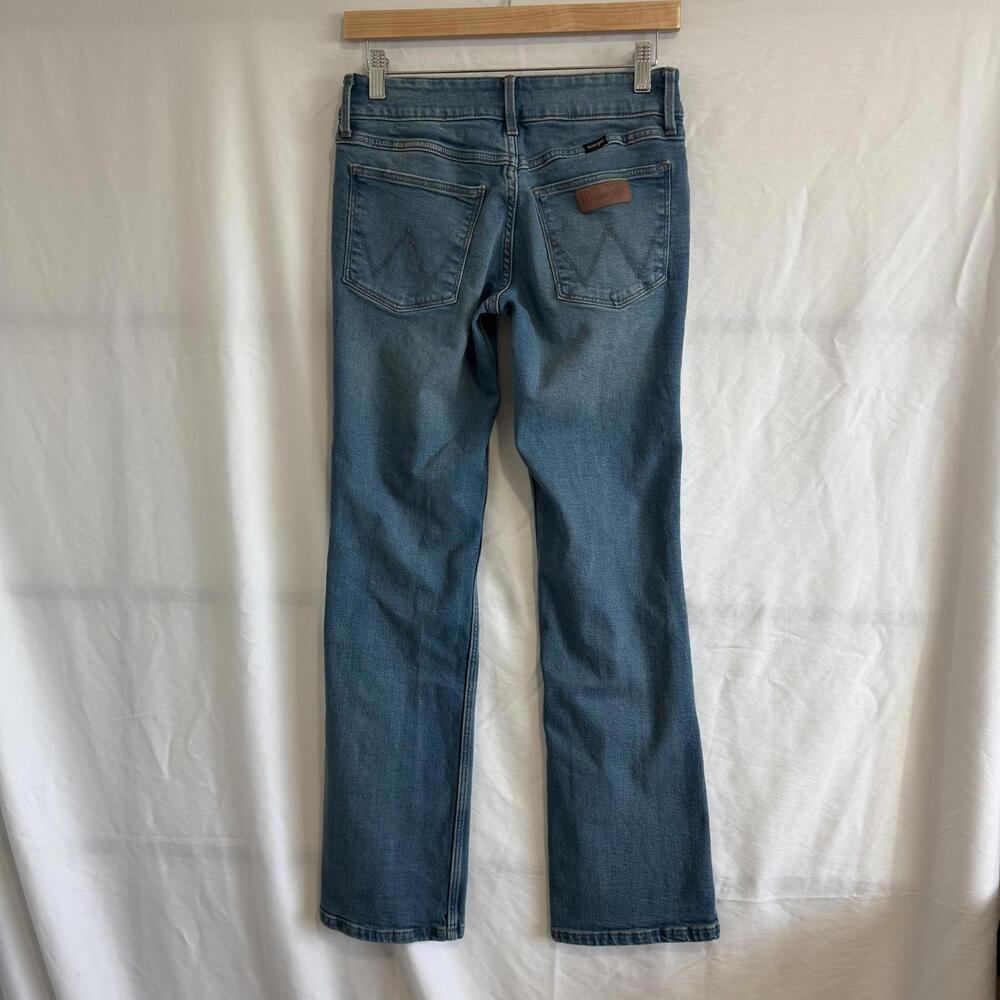 Wrangler Women’s Low Rise Bootcut Jeans 26x32 Medium Wash Stretch Denim - Picture 3 of 5